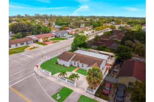 19897 Nw 62nd Ave Hialeah, FL 33015 - MLS#A11955549