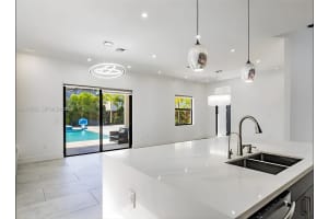 8900 Nw 161st Ter Miami Lakes, FL 33018 - MLS#A11955552