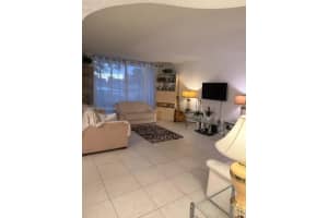 100 Golden Isles Dr 201 Hallandale Beach, FL 33009 - MLS#A11955559