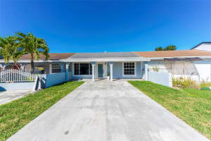 19021 Nw 45th Ave 19021 Miami Gardens, FL 33055 - MLS#A11955592