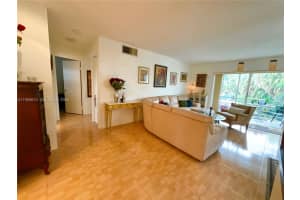 1425 Atlantic Shores Blvd 209 Hallandale Beach, FL 33009 - MLS#A11955614