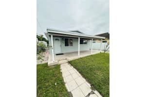 331 W 17th St Hialeah, FL 33010 - MLS#A11955617