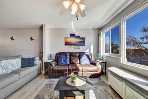 7448 N Devon Dr 305 Tamarac, FL 33321 - MLS#A11955624