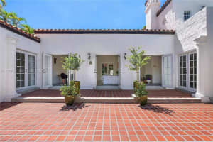 4108 Palmarito St Coral Gables, FL 33146 - MLS#A11955661