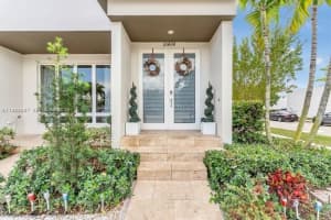 10424 Nw 66th St, Doral