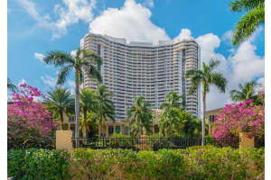 1000 W Island Blvd 1209, Aventura