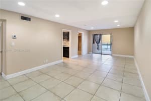 5975 Nw 25th Ct 213 Sunrise, FL 33313 - MLS#A11955741