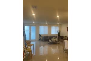 6484 Nw 103rd Place 6484, Doral