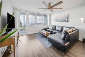 301 N Ocean Blvd 404 Pompano Beach, FL 33062 - MLS#A11955786