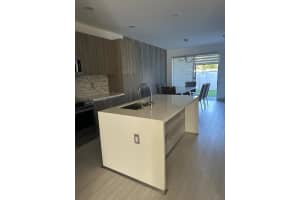 7220 Nw 103rd Path 7220 Doral, FL 33178 - MLS#A11955828