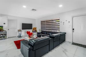 7630 Plantation Blvd Miramar, FL 33023 - MLS#A11955844