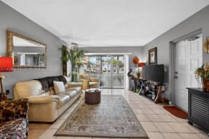 1013 Green Pine Blvd D1 West Palm Beach, FL 33409 - MLS#A11955848