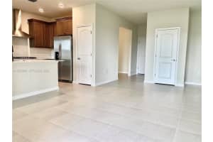 4490 Gramercy Dr 4490 Oakland Park, FL 33309 - MLS#A11955860