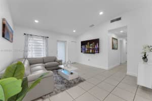 4321 Sw 138th Ct Miami, FL 33175 - MLS#A11955864