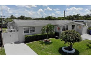 MLS# A11955870, Hollywood, Florida 33024