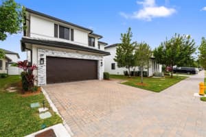 8086 Nw 47th Ter, Doral