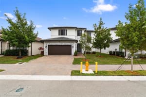 8086 Nw 47th Ter Doral, FL 33166 - MLS#A11955910