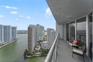 495 Brickell Ave 3208, Miami