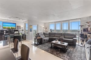 1351 Ne Miami Gardens Dr Ph15e Miami, FL 33179 - MLS#A11955968