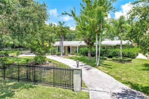 6551 Sw 126th St - Pinecrest, FL 33156 - MLS#A11956008