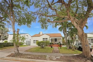 1345 Sw 17th St, Miami