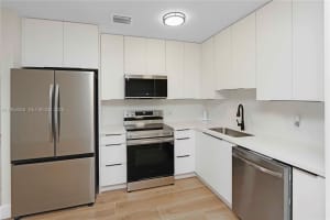 990 Ne 159th St North Miami Beach, FL 33162 - MLS#A11956060