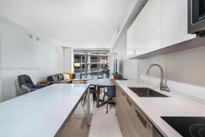 1300 Brickell Bay Dr 700 Miami, FL 33131 - MLS#A11956069