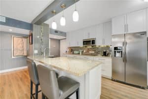 3850 Washington St 702 Hollywood, FL 33021 - MLS#A11956087