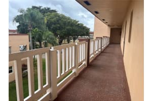 9041 Sunrise Lakes Blvd 311, Sunrise