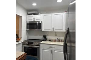 9041 Sunrise Lakes Blvd 311 Sunrise, FL 33322 - MLS#A11956114