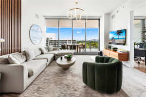 5775 Collins Ave Apartment 1405, Miami Beach, FL 33140, - MLS#A11956118