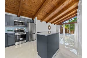 11316 Sw 112th Cir Ln E Miami, FL 33176 - MLS#A11956125