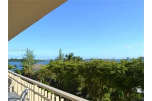 11113 Biscayne Blvd 351, Miami