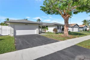 1911 Nw 40th Ct Oakland Park, FL 33309 - MLS#A11956228