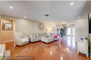 8520 Nw 10th St Pembroke Pines, FL 33024 - MLS#A11956247