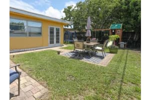 8520 Nw 10th St Pembroke Pines, FL 33024 - MLS#A11956247