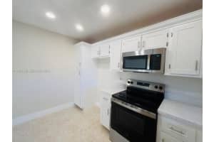 411 S Hollybrook Dr 305 Pembroke Pines, FL 33025 - MLS#A11956250