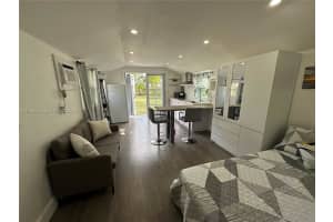 18481 208th St , Miami, FL 33187 - MLS#A11956252