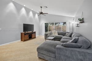 1145 Nw 111th Ave Plantation, FL 33322 - MLS#A11956289