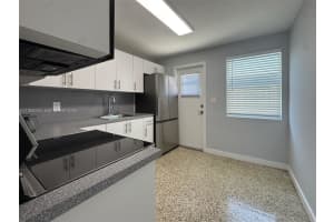 575 E 22nd St 3 Hialeah, FL 33013 - MLS#A11956292