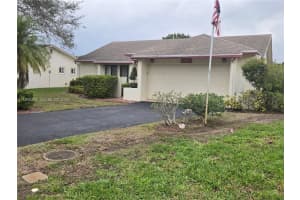 10301 Greenbriar Ct, Boca Raton