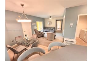 5050 Fairways Cir E208 Vero Beach, FL 32967 - MLS#A11956332