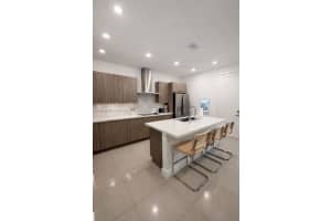 6674 Nw 102nd Path 6674 Doral, FL 33178 - MLS#A11956368