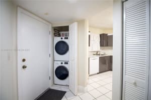 6555 W Broward Blvd 303 Plantation, FL 33317 - MLS#A11956378