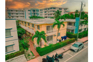 7720 Harding Ave 8, Miami Beach