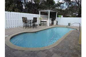 10575 Sw 12th Mnr, Pembroke Pines