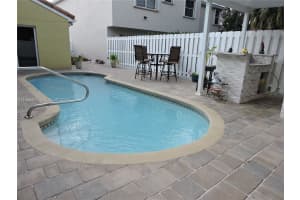 10575 Sw 12th Mnr Pembroke Pines, FL 33025 - MLS#A11956405