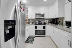 7703 Camino Real A-111 Miami, FL 33143 - MLS#A11956421