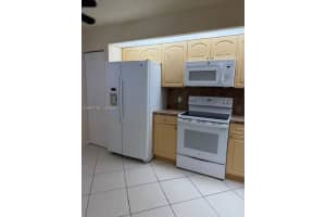 13100 Sw 11th Ct 103c Pembroke Pines, FL 33027 - MLS#A11956427