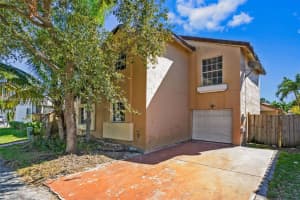 15804 Sw 112th Ter Miami, FL 33196 - MLS#A11956433